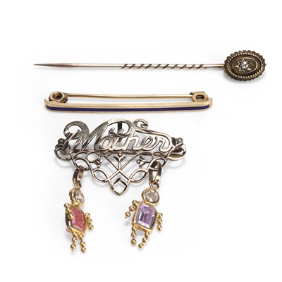 Lot 209 - A group of two brooches and one pin