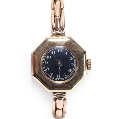 Lot 423 - A 15ct gold ladies' Rolex mechanical bracelet watch