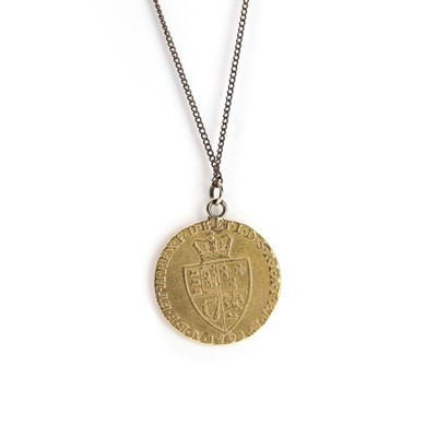Lot 363 - A Guinea coin pendant necklace