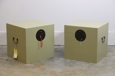 Lot 512 - A pair of painted bedside chests
