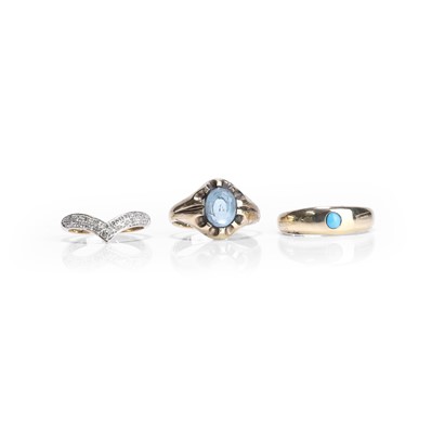 Lot 230 - A group of three gemstone set rings