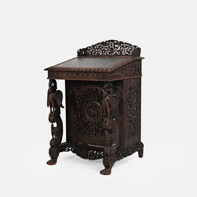 Lot 275 - An Anglo-Indian davenport desk
