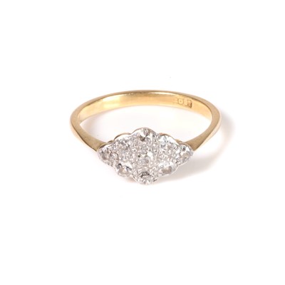 Lot 33 - An early 20th century diamond ring