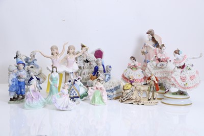 Lot 134 - A collection of porcelain figures