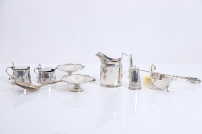Lot 4 - A collection of silver items