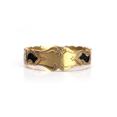 Lot 20 - A Victorian 15ct gold mourning ring