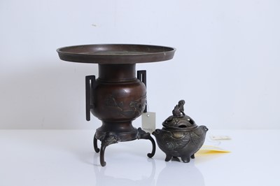 Lot 52 - A Japanese bronze usubata ikebana vase