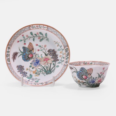 Lot 63 - A Chinese famille rose tea bowl and saucer