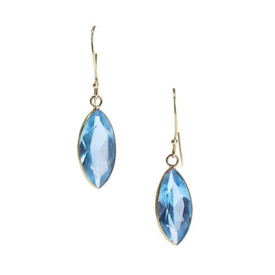 Lot 149 - A pair of blue topaz drop earrings