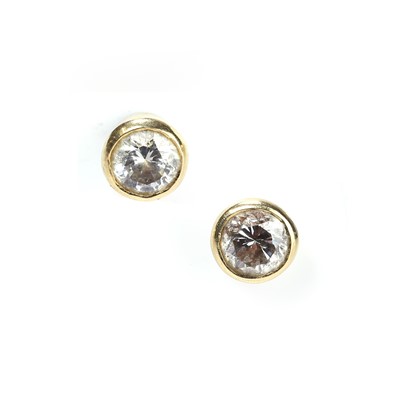 Lot 158 - A pair of diamond stud earrings