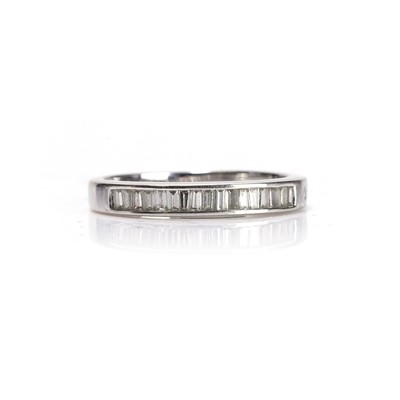 Lot 160 - A diamond half eternity ring