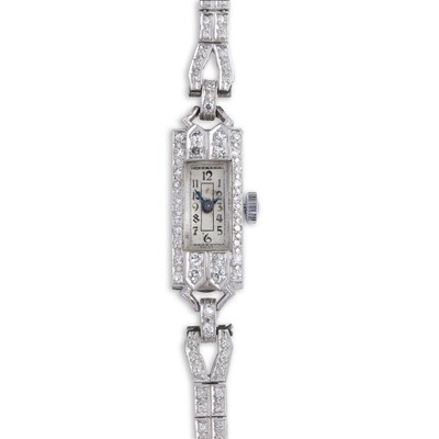Lot 335 - An Art Deco diamond cocktail watch