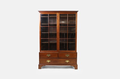 Lot 638 - A small George II mahogany bookcase