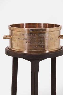 Lot 192 - A William IV bronze bushel measure