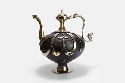 Lot 54 - A large ewer