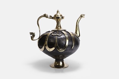 Lot 54 - A large ewer