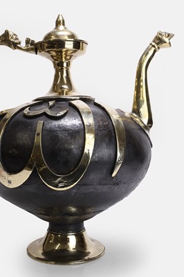 Lot 54 - A large ewer