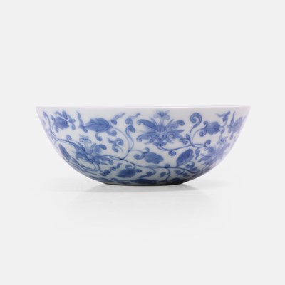 Lot 58 - A Chinese blue and white tea bowl
