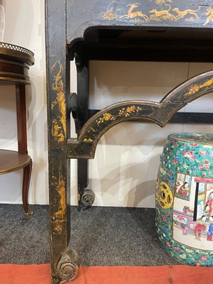 Lot 1 - A Queen Anne black-and-gilt japanned cabinet-on-stand