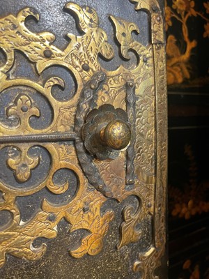 Lot 1 - A Queen Anne black-and-gilt japanned cabinet-on-stand