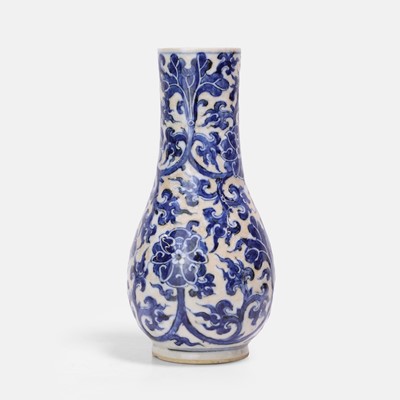 Lot 57 - A Chinese blue and white vase