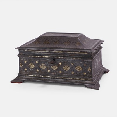 Lot 229 - A Sialkot gold-damascened 'koftgari' steel casket
