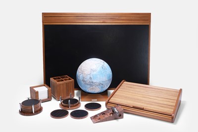 Lot 419 - A group of David Linley office items