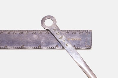 Lot 421 - Two silver desk items