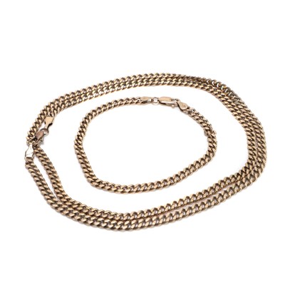 Lot 215 - A curb link chain and bracelet set