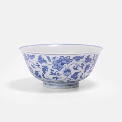 Lot 56 - A Chinese blue and white bowl