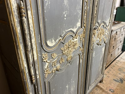 Lot 540 - A painted and parcel-gilt armoire
