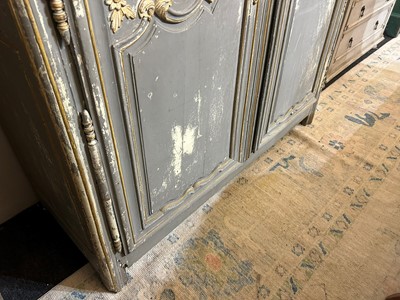 Lot 540 - A painted and parcel-gilt armoire