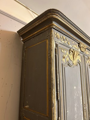 Lot 540 - A painted and parcel-gilt armoire