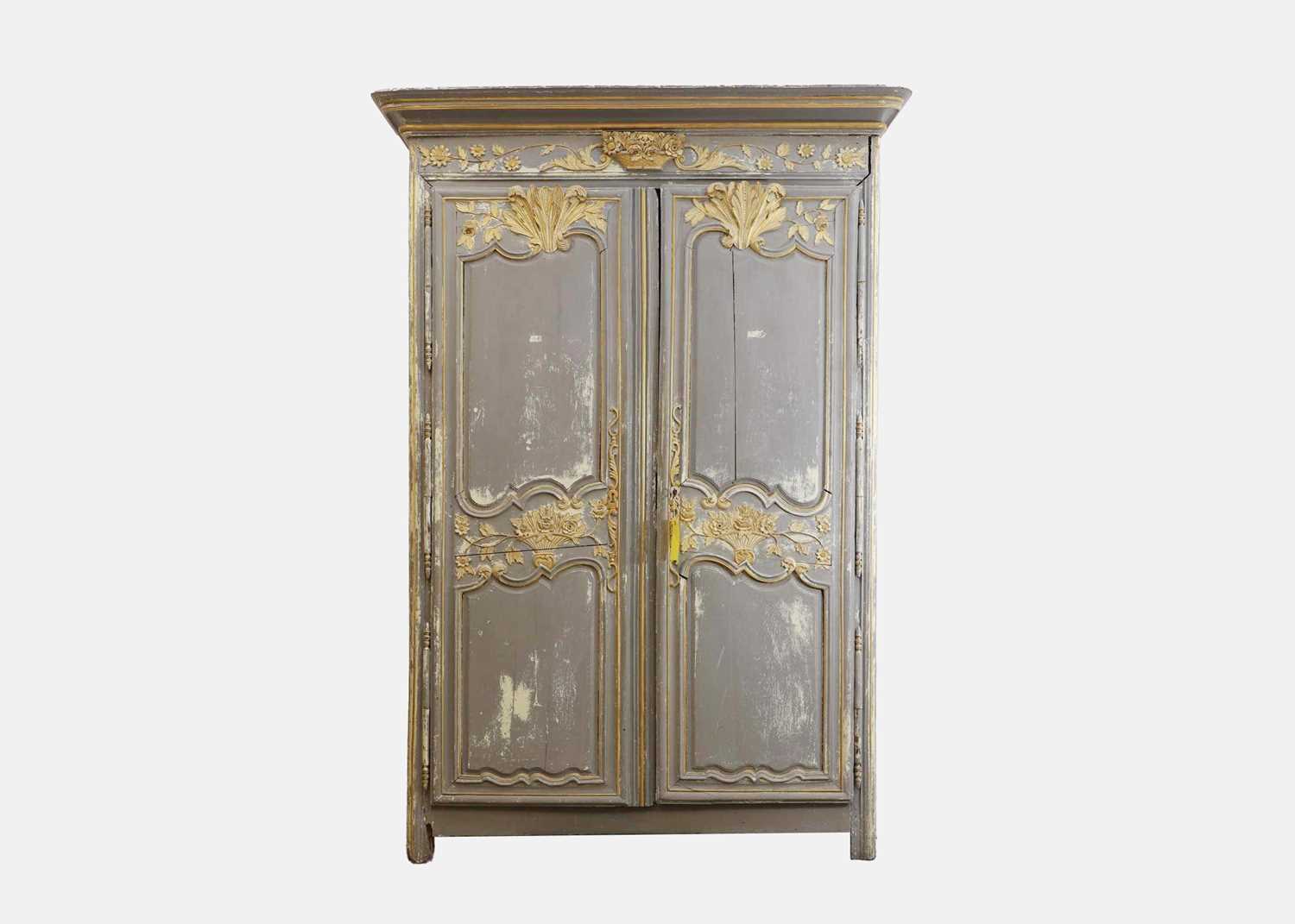Lot 540 - A painted and parcel-gilt armoire