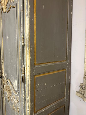 Lot 540 - A painted and parcel-gilt armoire