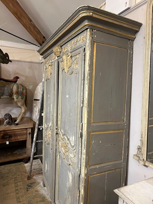 Lot 540 - A painted and parcel-gilt armoire