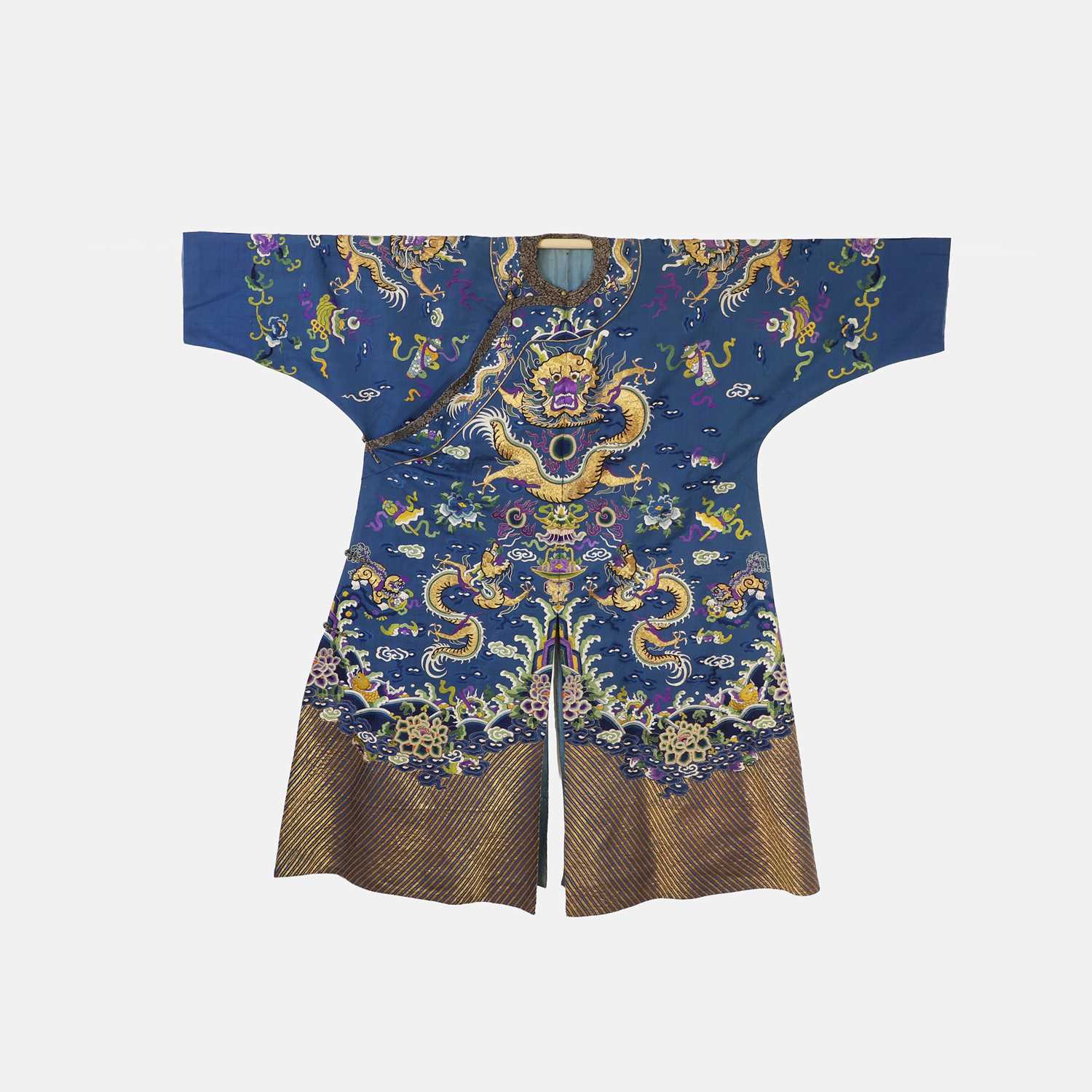 Lot 188 - A Chinese embroidered dragon robe