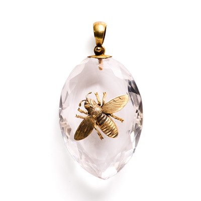 Lot 67 - A faceted crystal bee pendant