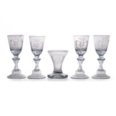 Lot 24 - A collection of table glass