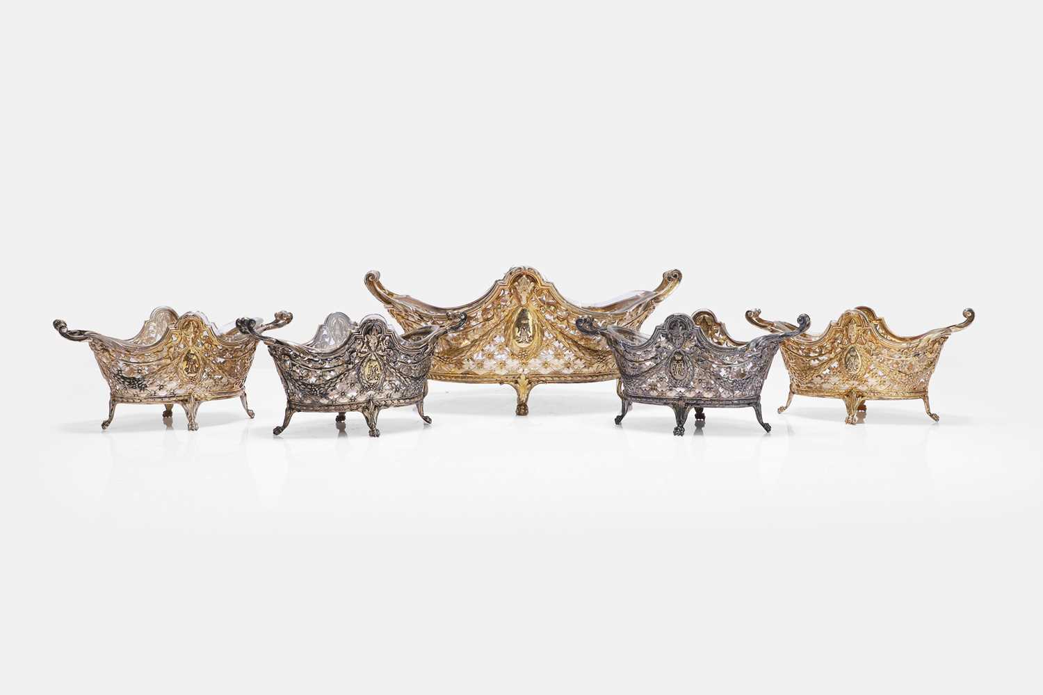 Lot 88 - A set of silver-gilt table baskets