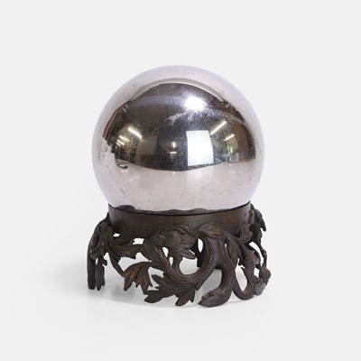 Lot 71 - A witch's scrying ball