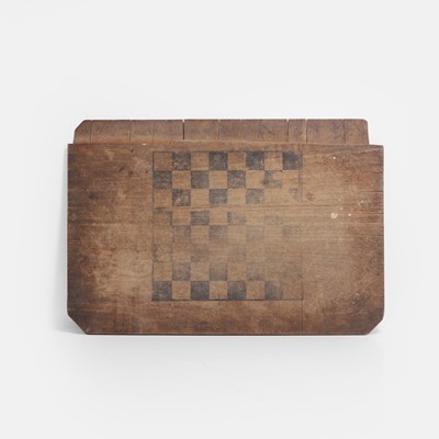 Lot 19 - A Ouija board
