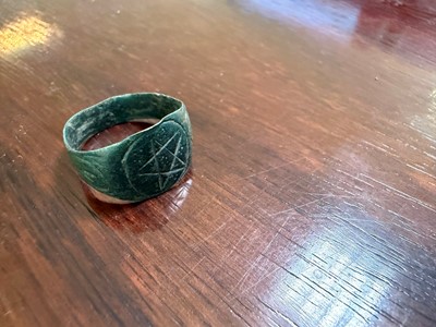 Lot 7 - A Dark Ages pentagram protection or magic ring