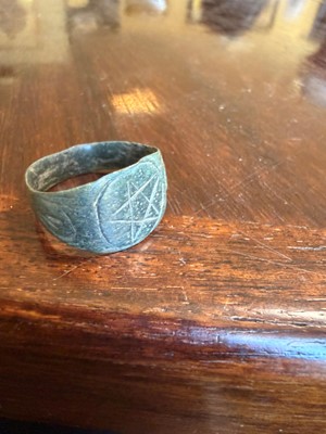Lot 7 - A Dark Ages pentagram protection or magic ring
