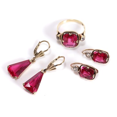 Lot 288 - A collection of synthetic ruby jewellery