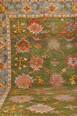 Lot 85 - An Oushak wool carpet