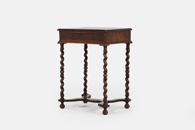 Lot 440 - A Charles II oyster-veneered lace box