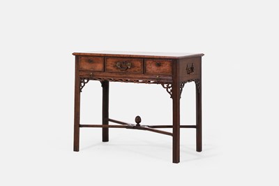 Lot 444 - A George III mahogany metamorphic dressing table