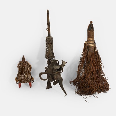 Lot 482 - An African Benin or Bamun bronze tobacco pipe
