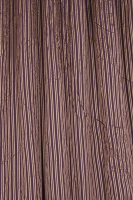 Lot 178 - A set of five pairs of silk bed curtains and a lambrequin